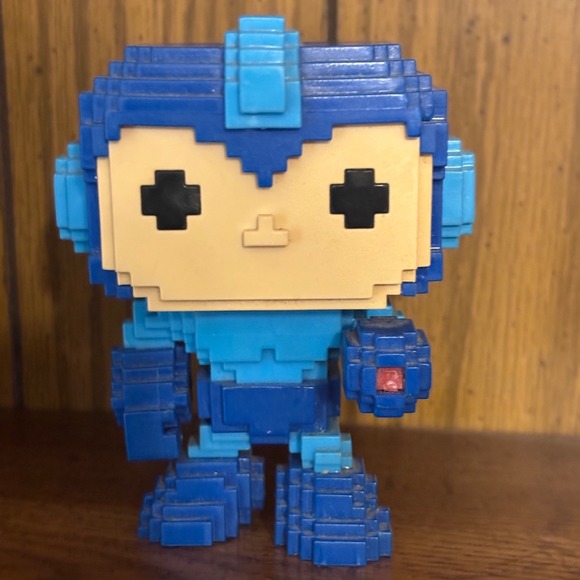 Funko Pop! Games Mega Man 8-Bit Pixelated Vinyl Figure DRM170914 Capcom - Picture 1 of 9